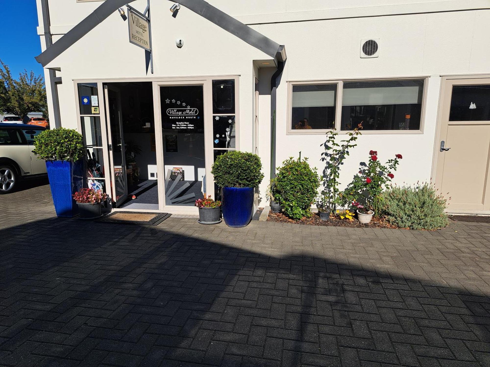Village Motel Havelock North Exterior photo